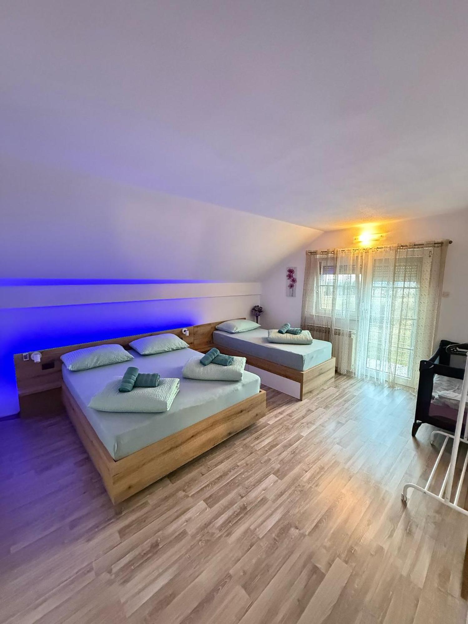 Apartments Marija Vrelo Koreničko Exterior foto